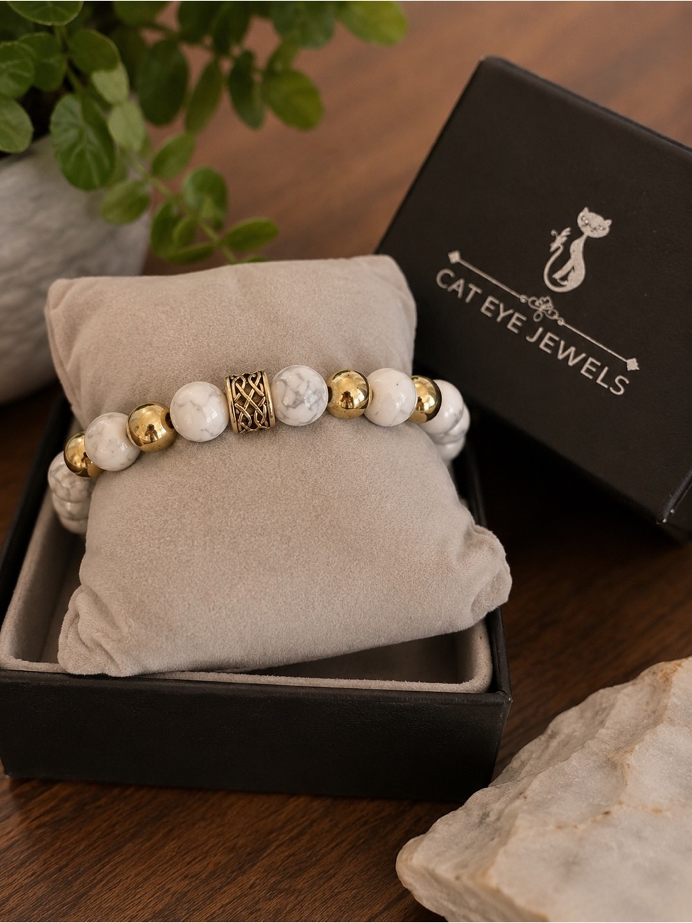 Cat Eye Jewels Howlite Celtic Knot Bracelet Gold Beads Stretch Unisex